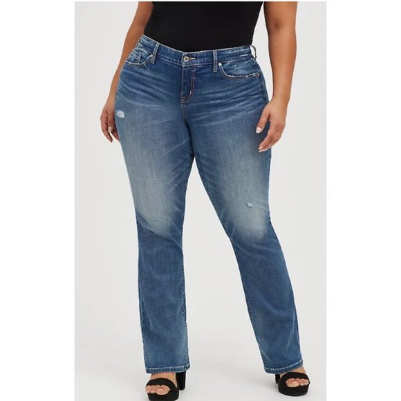 Torrid Women's Mid Rise Slim Fit Boot Jeans Size 18R Light Wash - Picture 8 of 8